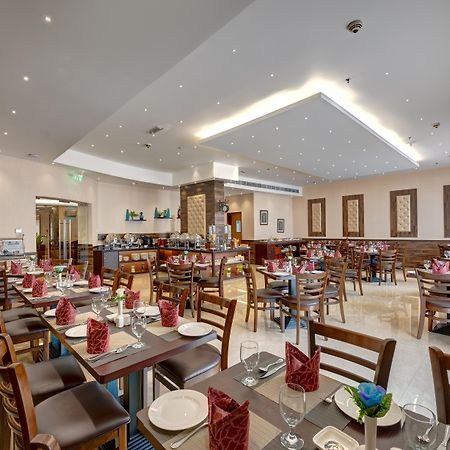 Golden Tulip Hotel Al Barsha Dubai Exterior foto