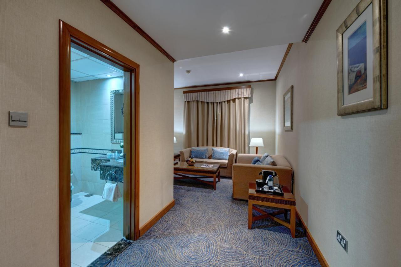 Golden Tulip Hotel Al Barsha Dubai Exterior foto