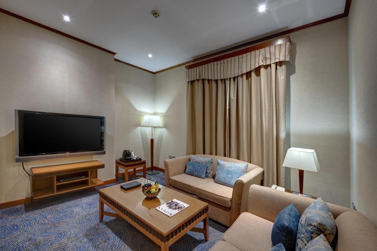 Golden Tulip Hotel Al Barsha Dubai Exterior foto