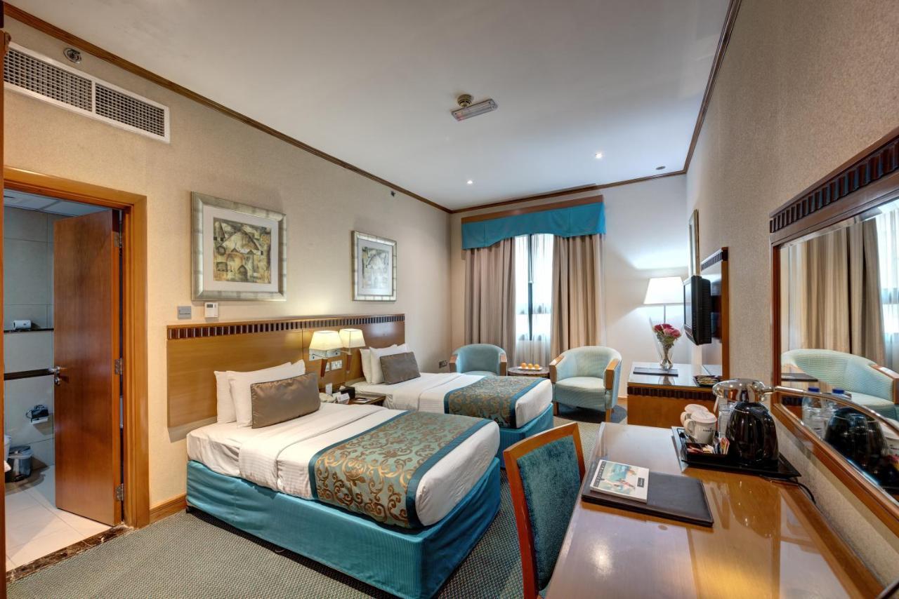 Golden Tulip Hotel Al Barsha Dubai Exterior foto