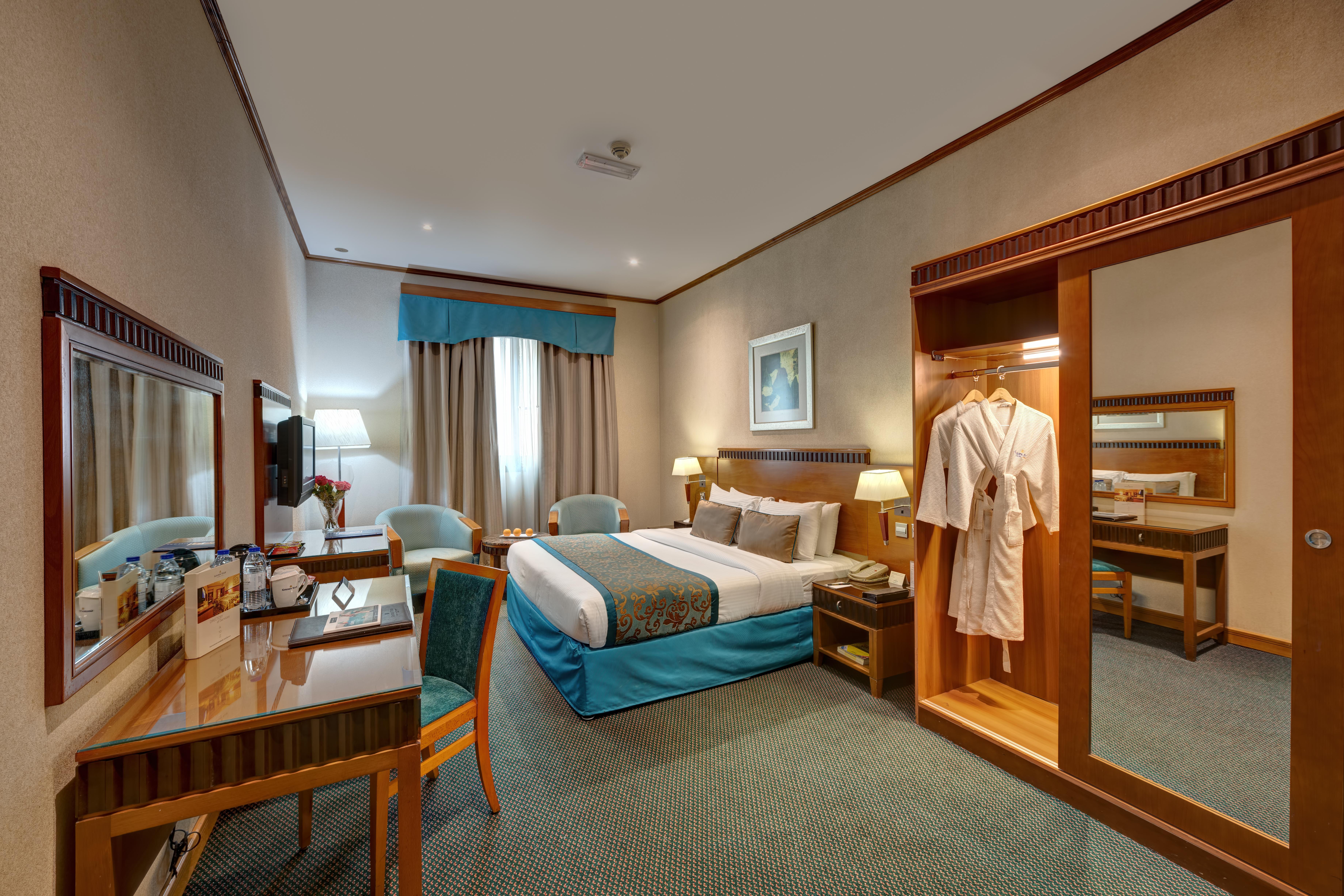 Golden Tulip Hotel Al Barsha Dubai Exterior foto