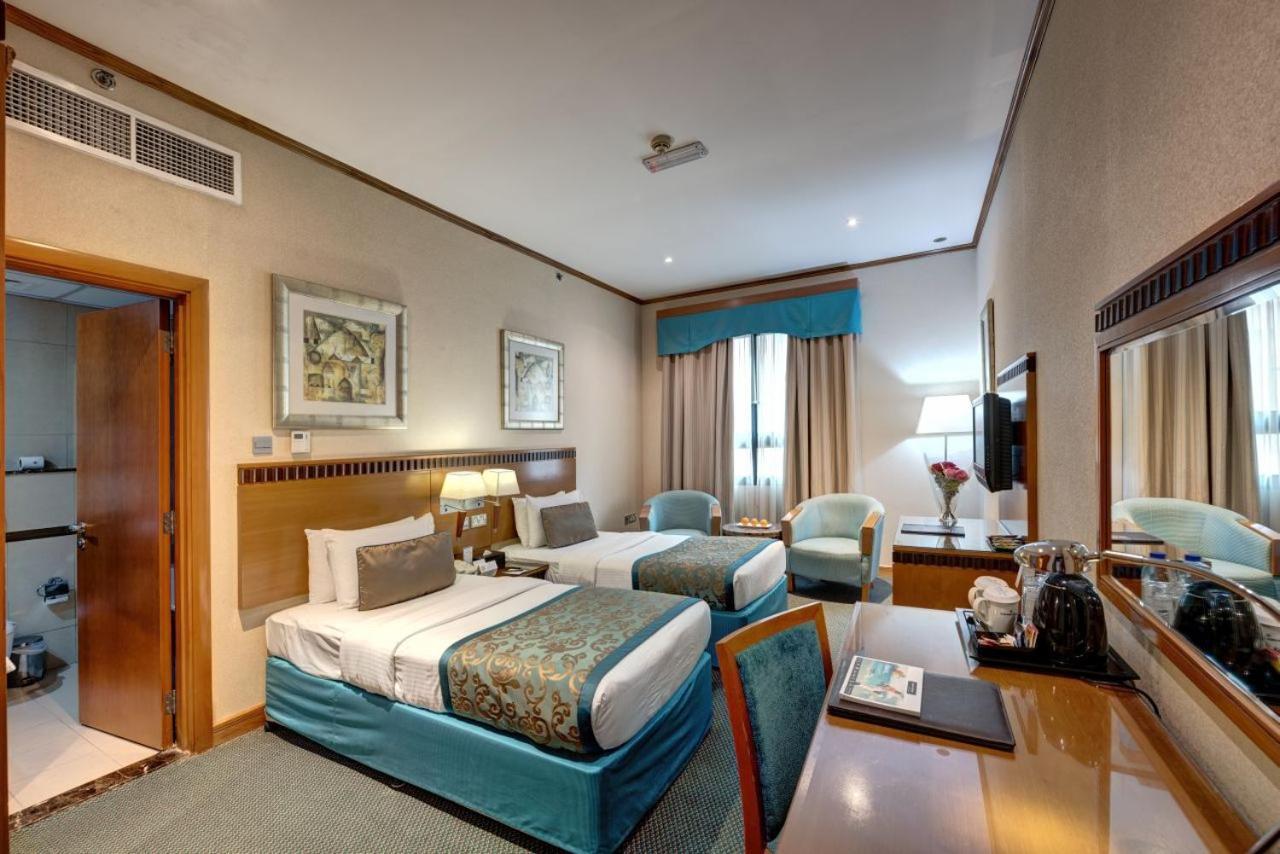 Golden Tulip Hotel Al Barsha Dubai Exterior foto