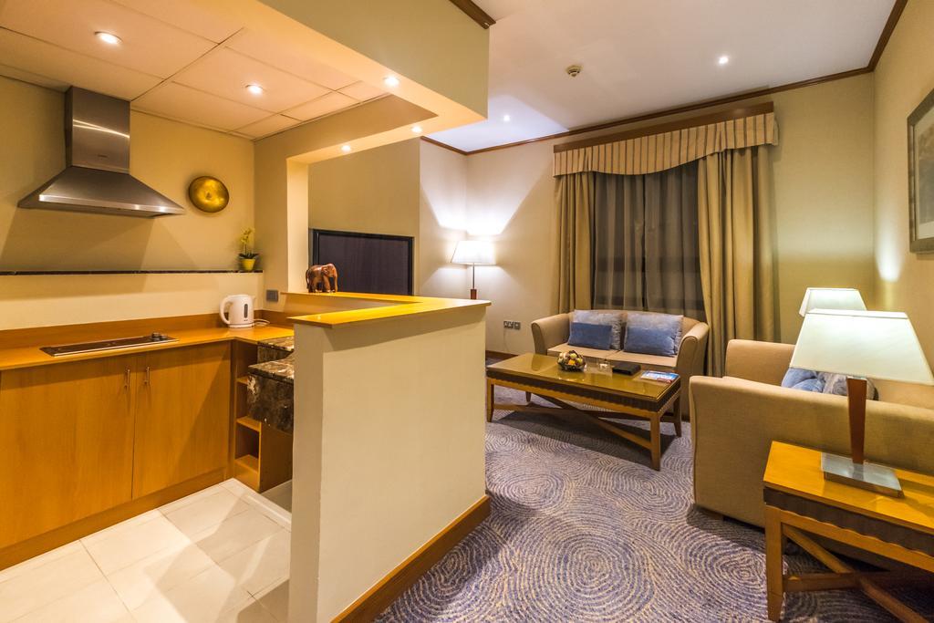 Golden Tulip Hotel Al Barsha Dubai Exterior foto